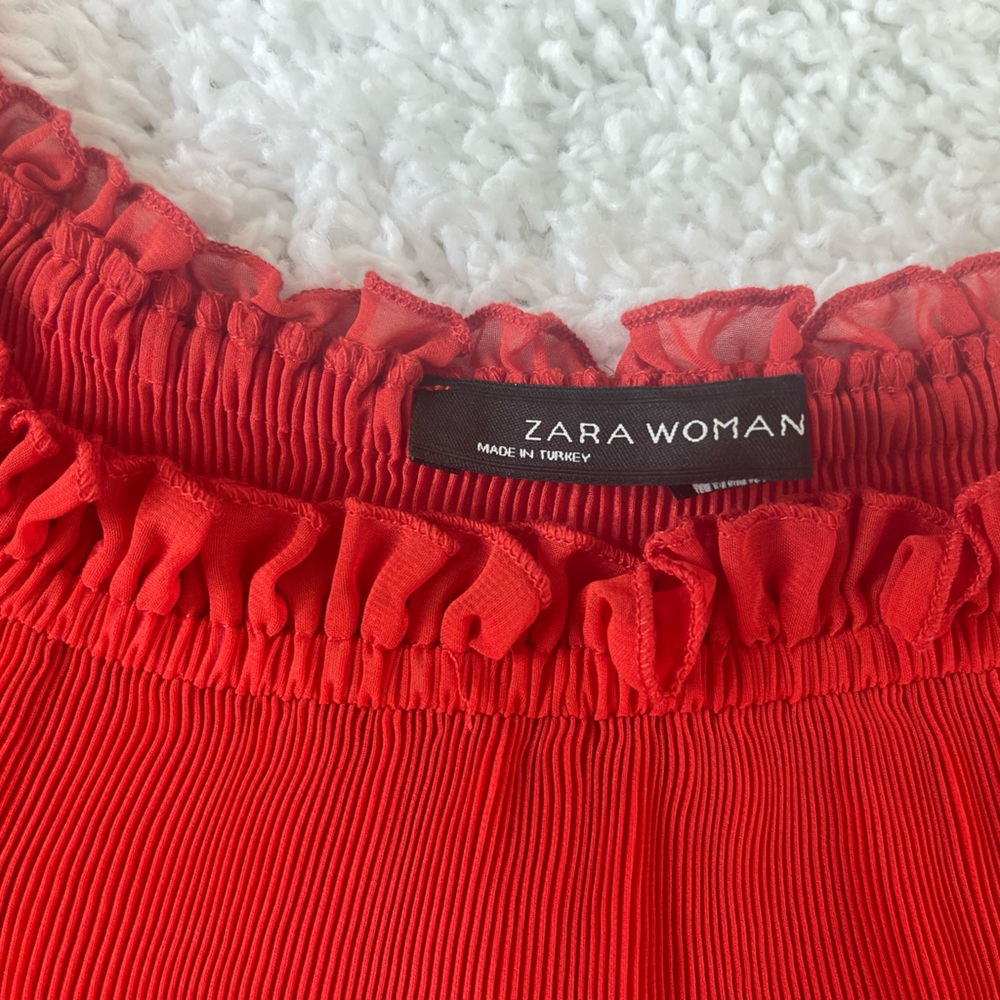 ZARA Woman Red Pleated Off-Shoulder “Flowy” Blouse with 3/4 sleeves Size XS - Picture 8 of 17